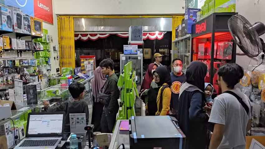 THECOM PUSAT KRAKSAAN