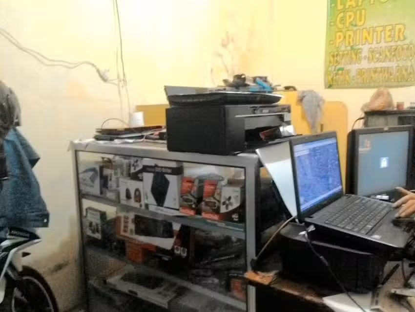 Toko Komputer Laptop Assesoris