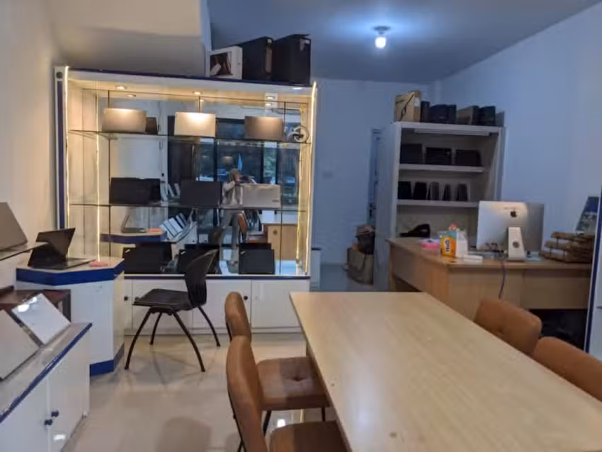 TOKO LAPTOP CV SDC GROUP