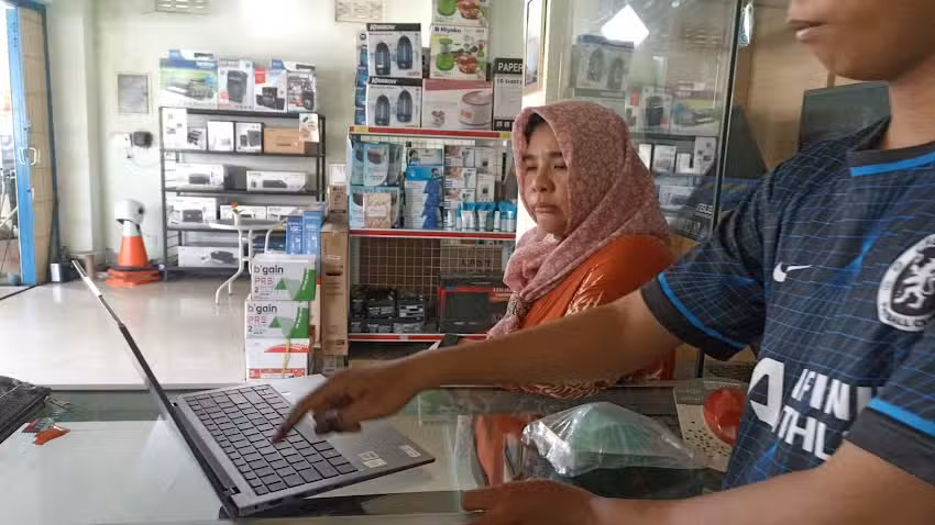 Toko &ldquo;Vistacom&rdquo; Komputer dan Elektronik