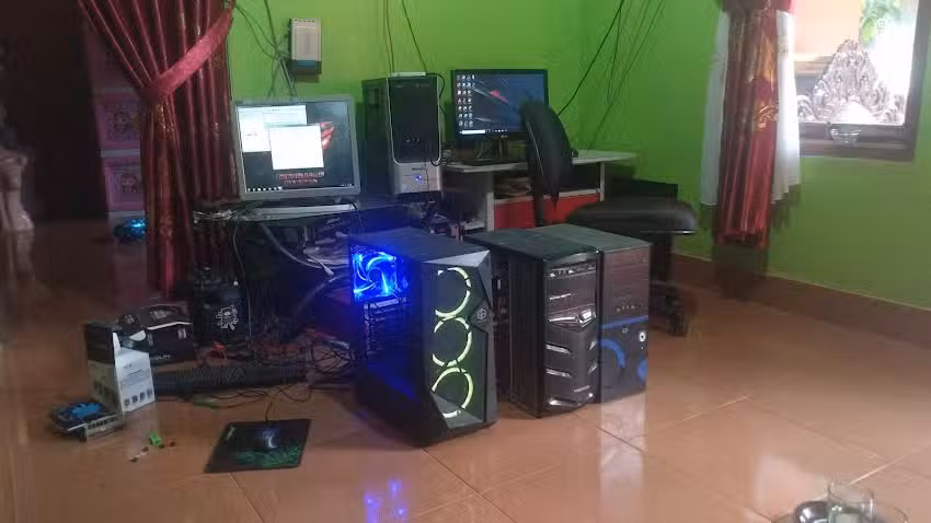 TRICOM FITRIA COMPUTER