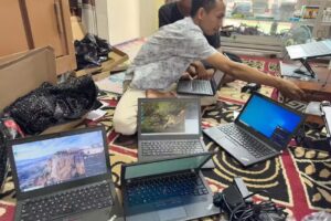 Uj Komputer Laptop CCTV