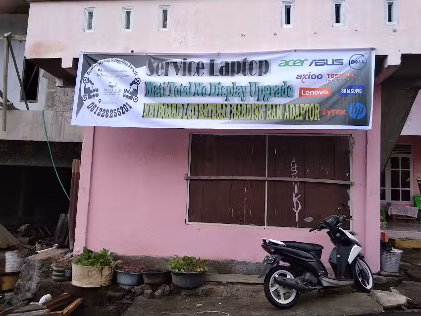 White Computer Ternate